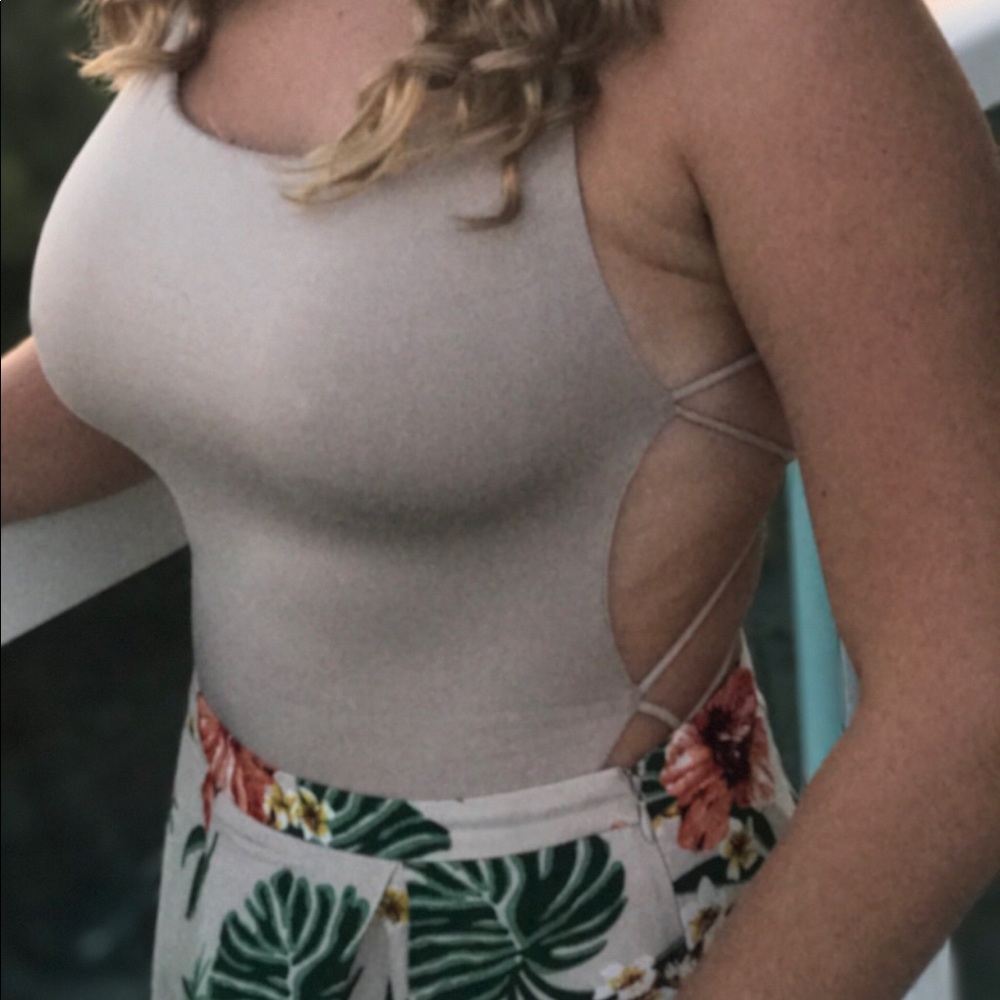SEXY backless bodysuit. Strappy tan stretch 🔥